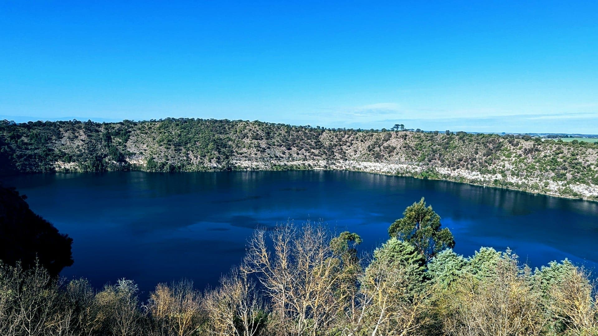 Blue Lake crater, Mount Gambier