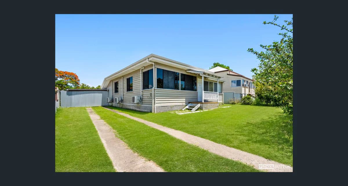 House in Kawana