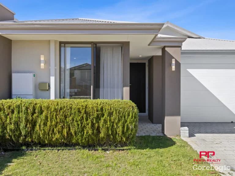 House in Banksia Grove