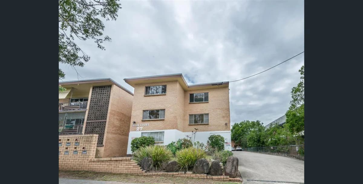 Unit in Toowong